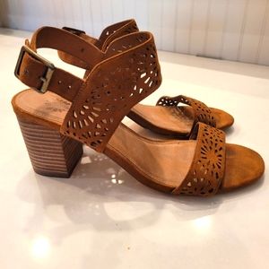 Yellowbox Women's Boho style Chunky heel Strappy Sandals. Size 8